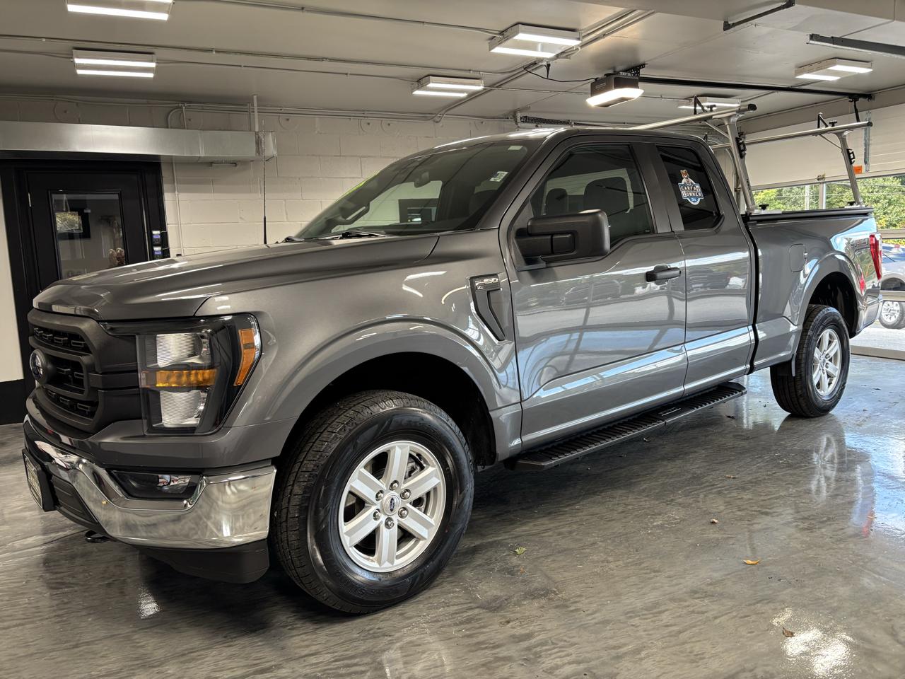 Ford F-150 XL SuperCab 4WD 2023