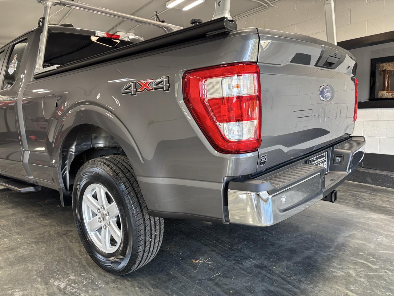Ford F-150 XL SuperCab 4WD 2023
