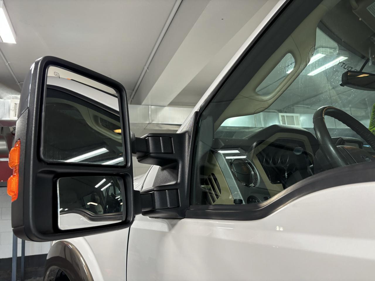 Ford Super Duty F-350 SRW  2015