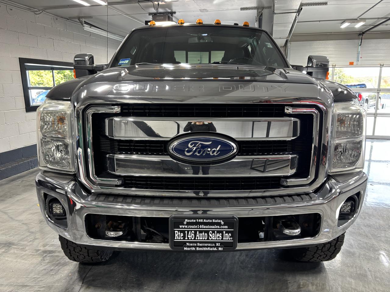 Ford Super Duty F-350 SRW 4WD Crew Cab 156" Lariat 2011