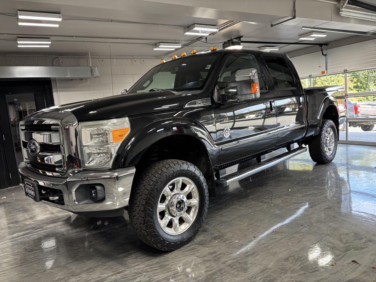 Ford Super Duty F-350 SRW 4WD Crew Cab 156" Lariat 2011