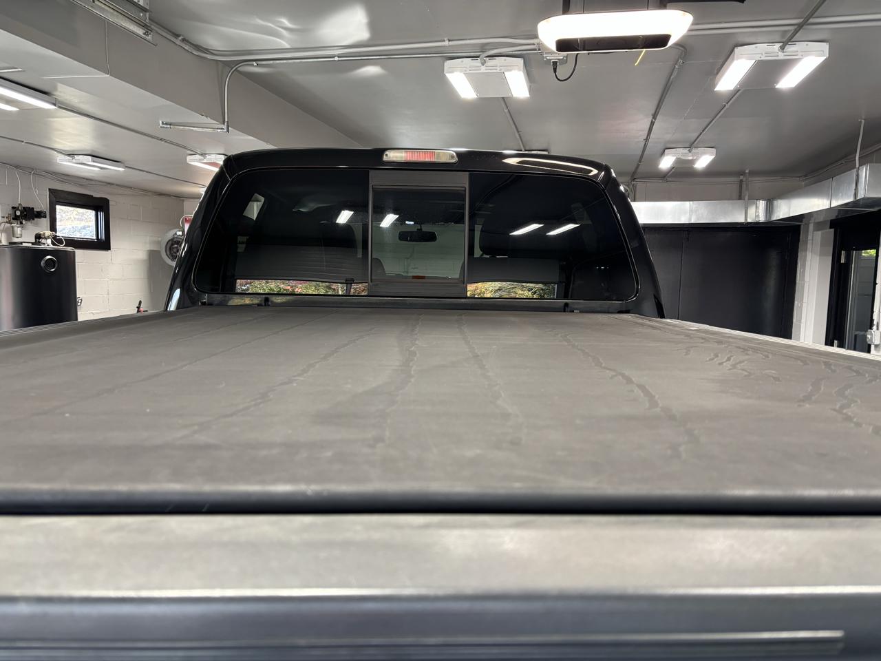 Ford Super Duty F-350 SRW 4WD Crew Cab 156" Lariat 2011
