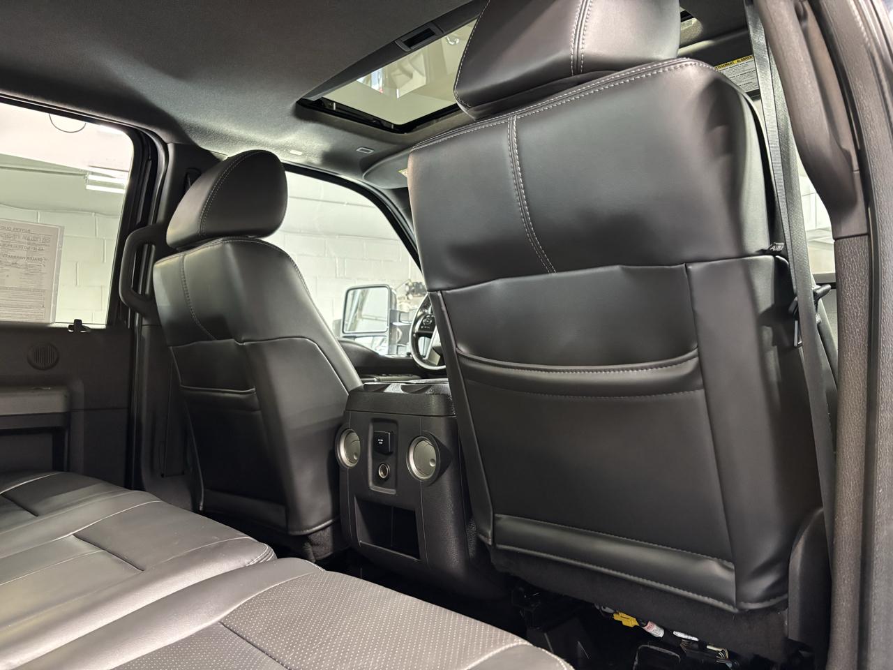 Ford Super Duty F-350 SRW 4WD Crew Cab 156" Lariat 2011