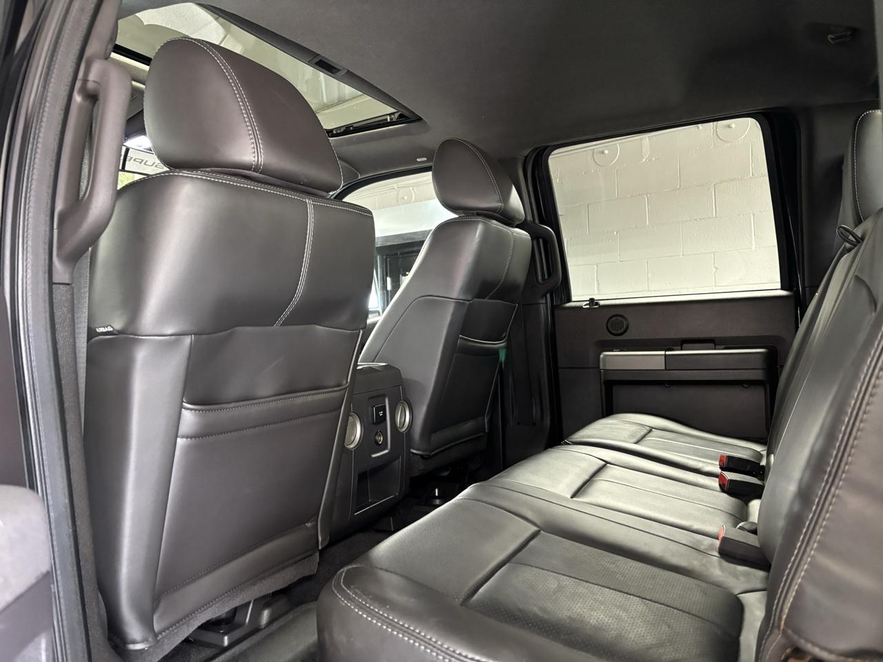 Ford Super Duty F-350 SRW 4WD Crew Cab 156" Lariat 2011