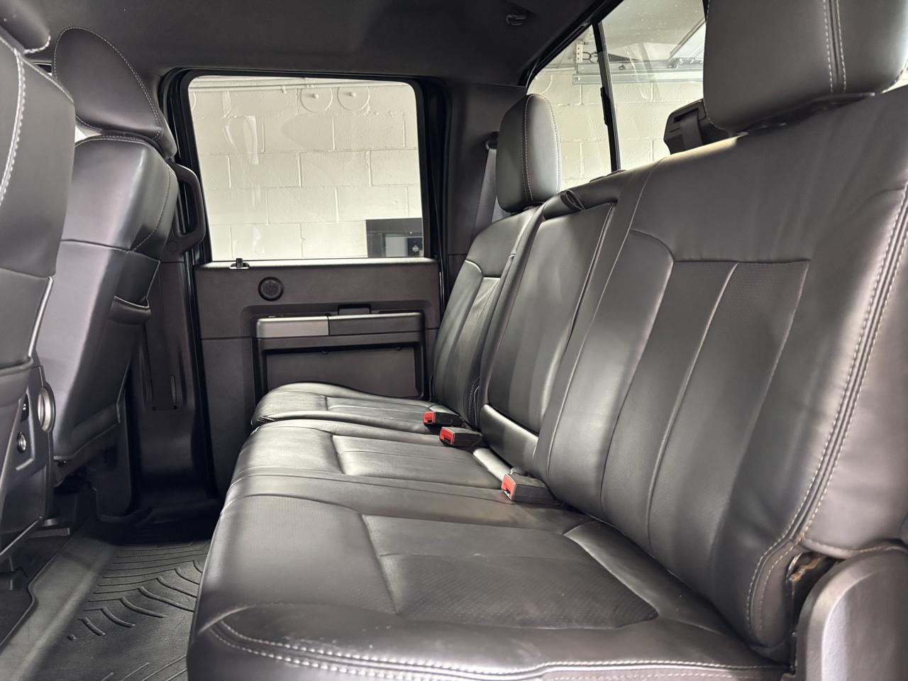 Ford Super Duty F-350 SRW 4WD Crew Cab 156" Lariat 2011