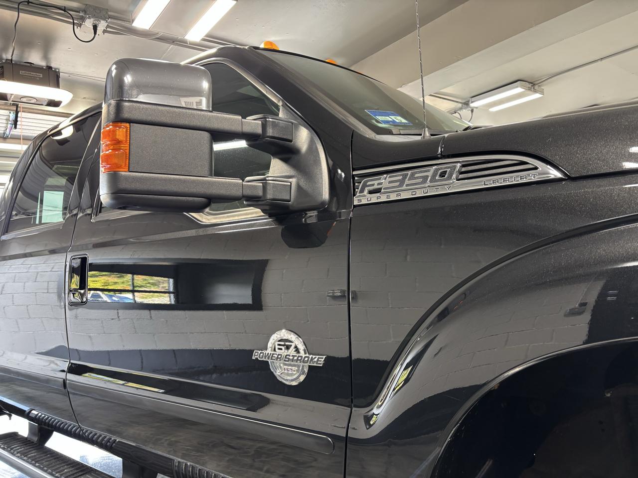 Ford Super Duty F-350 SRW 4WD Crew Cab 156" Lariat 2011