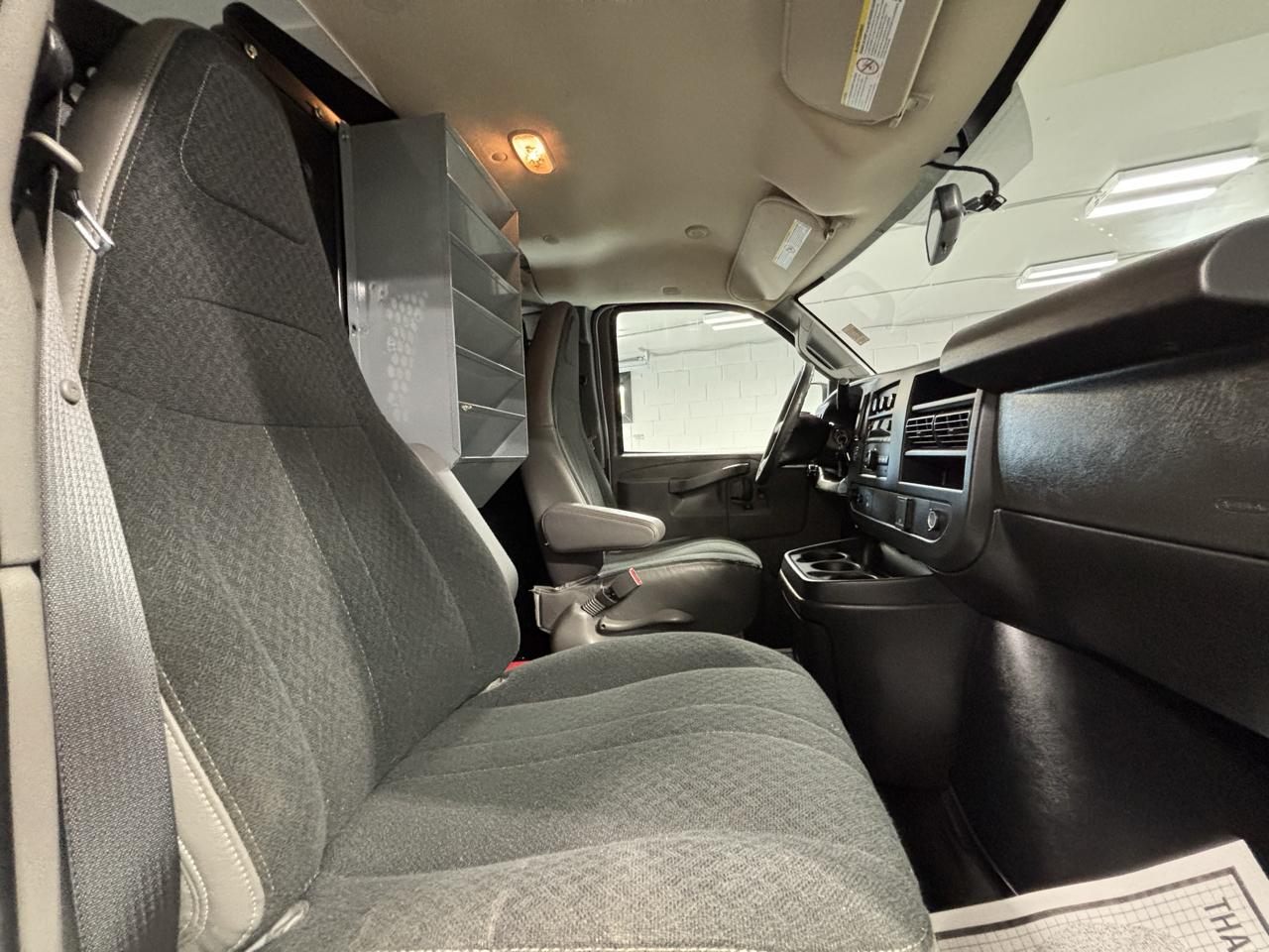 Chevrolet Express Cargo Van RWD 2500 135" 2020