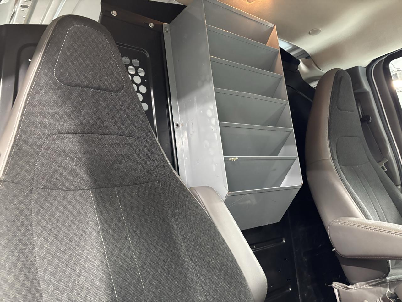 Chevrolet Express Cargo Van RWD 2500 135" 2020