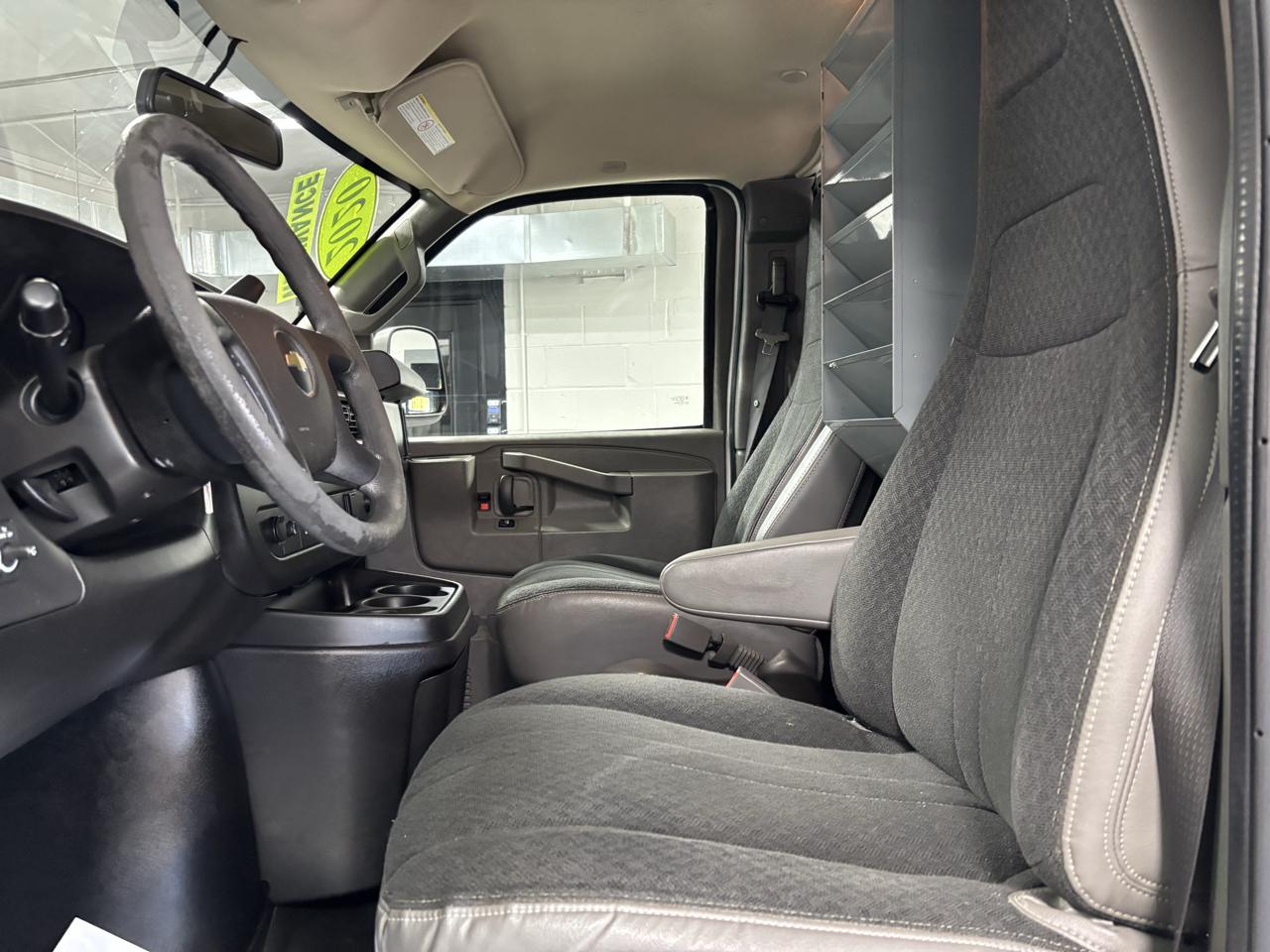 Chevrolet Express Cargo Van RWD 2500 135" 2020