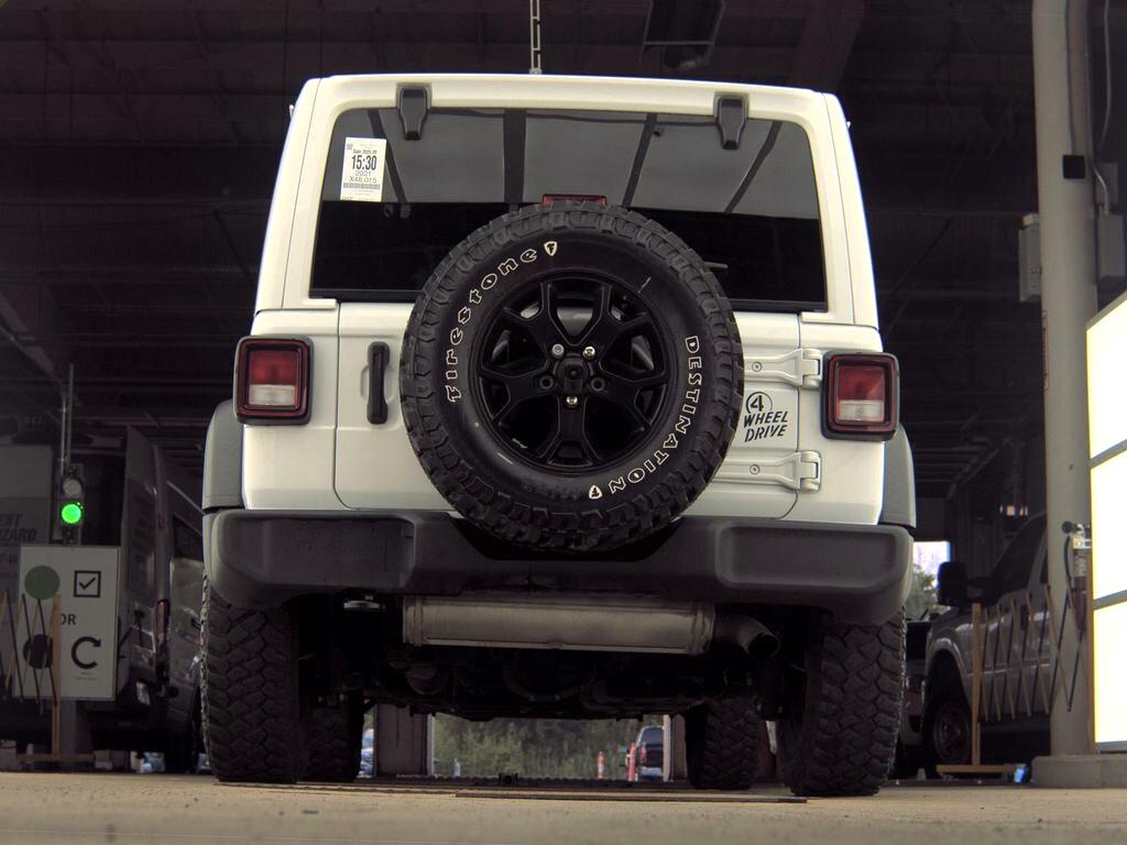 2021 Jeep Wrangler Unlimited Willys photo 8