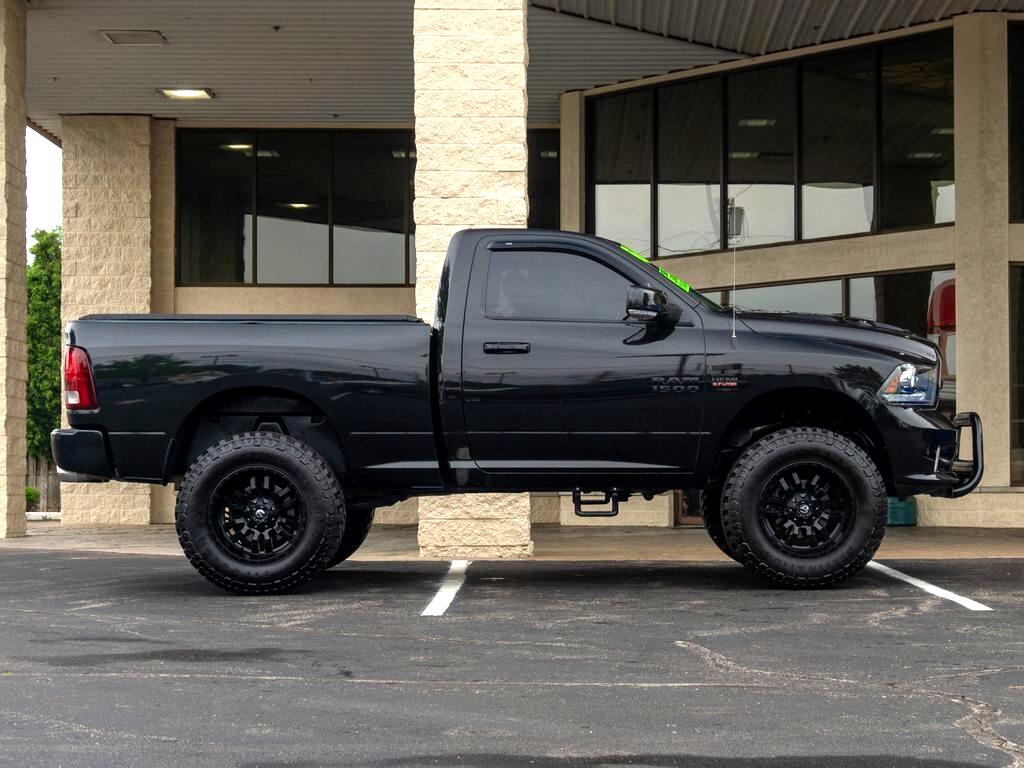 2017 Ram 1500 Sport photo 2