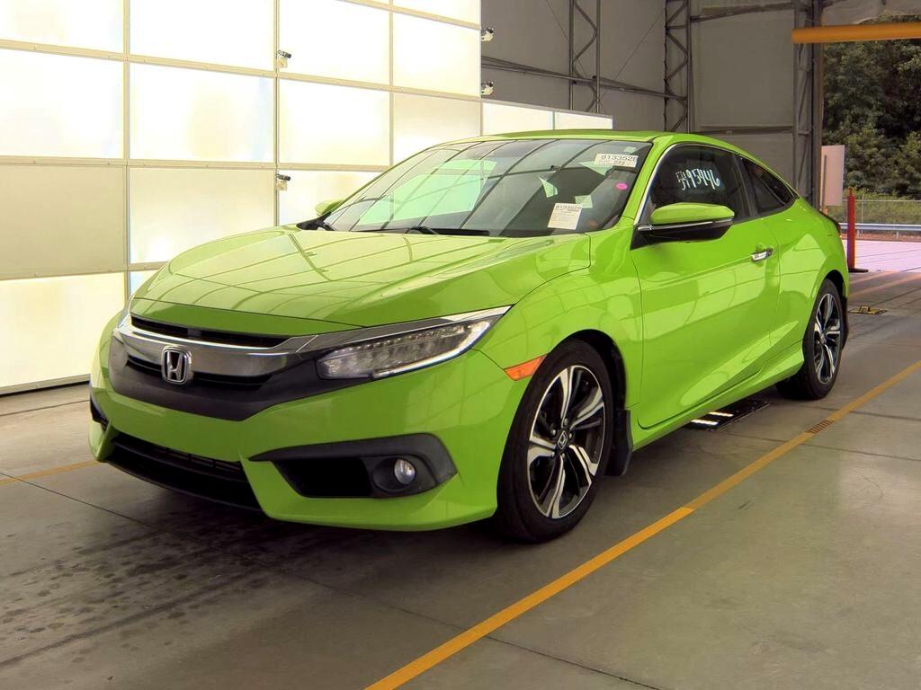 2017 Honda Civic Touring photo 3