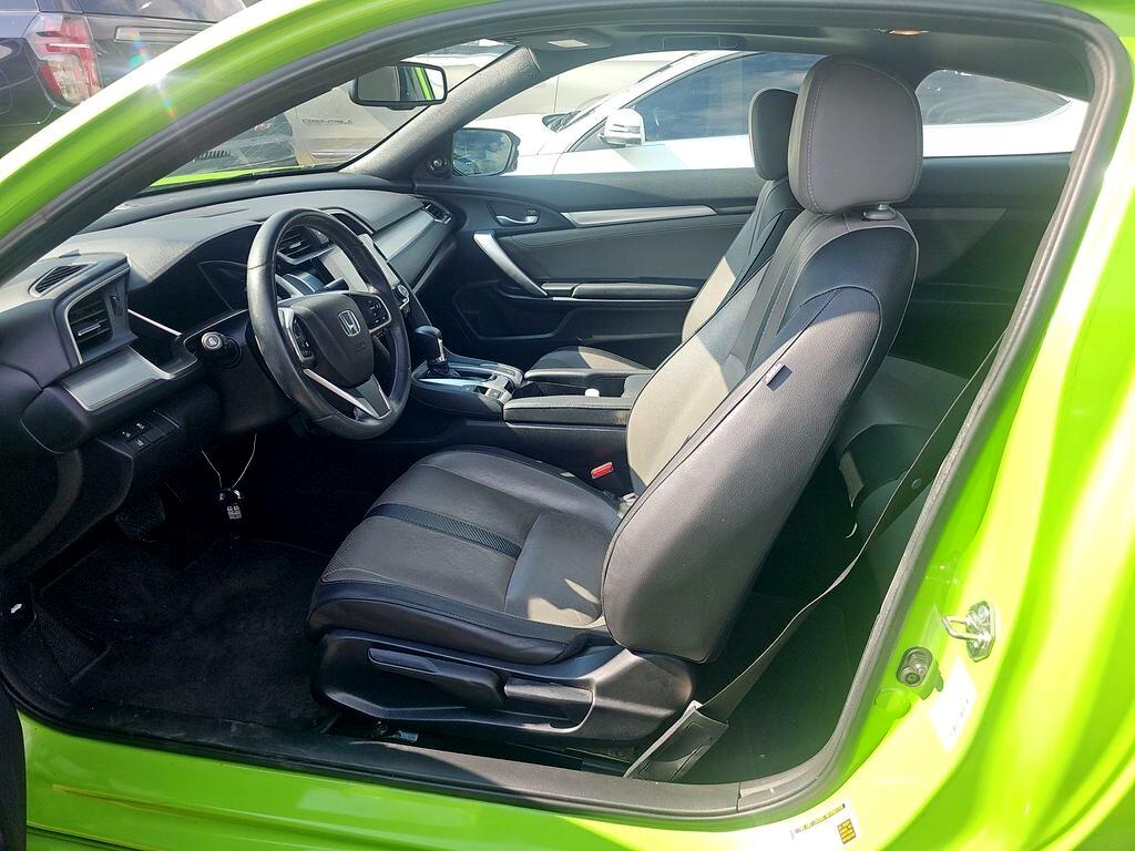 2017 Honda Civic Touring photo 10