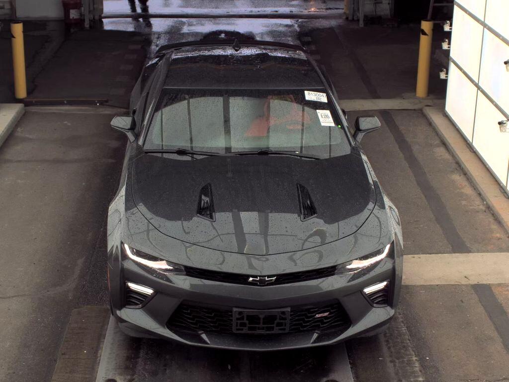 2017 Chevrolet Camaro 2SS photo 2