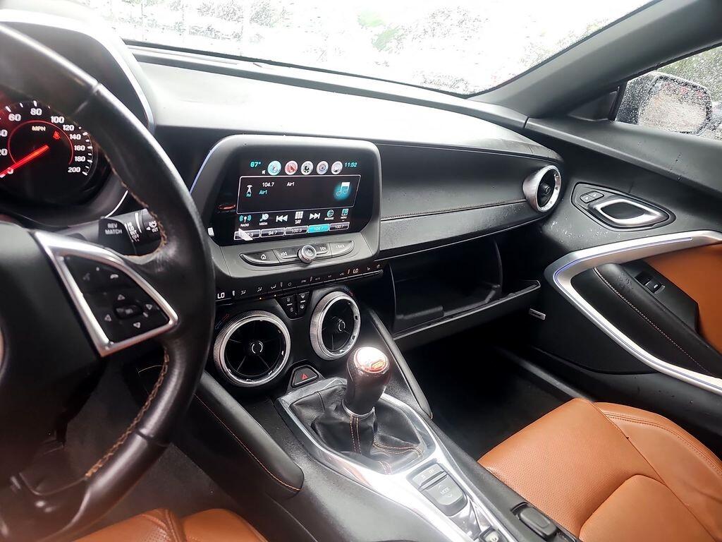 2017 Chevrolet Camaro 2SS photo 11