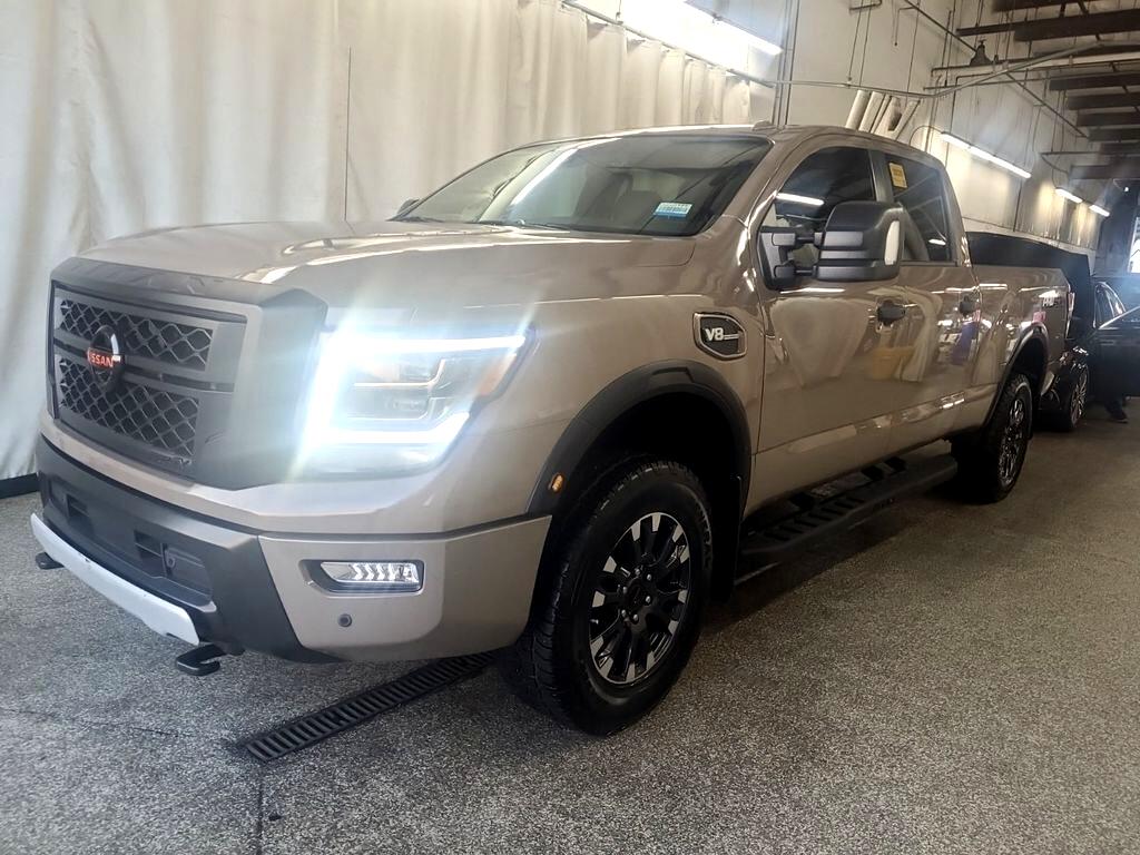 2021 Nissan Titan PRO-4X photo 3