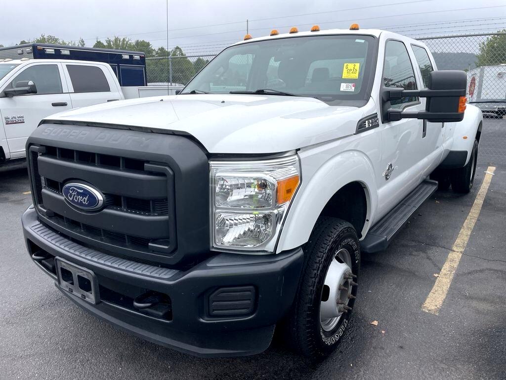 2015 Ford F-350 XL photo 2