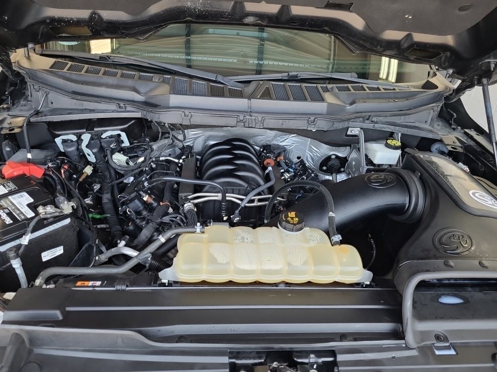 2021 Ford F-150 Lariat photo 8