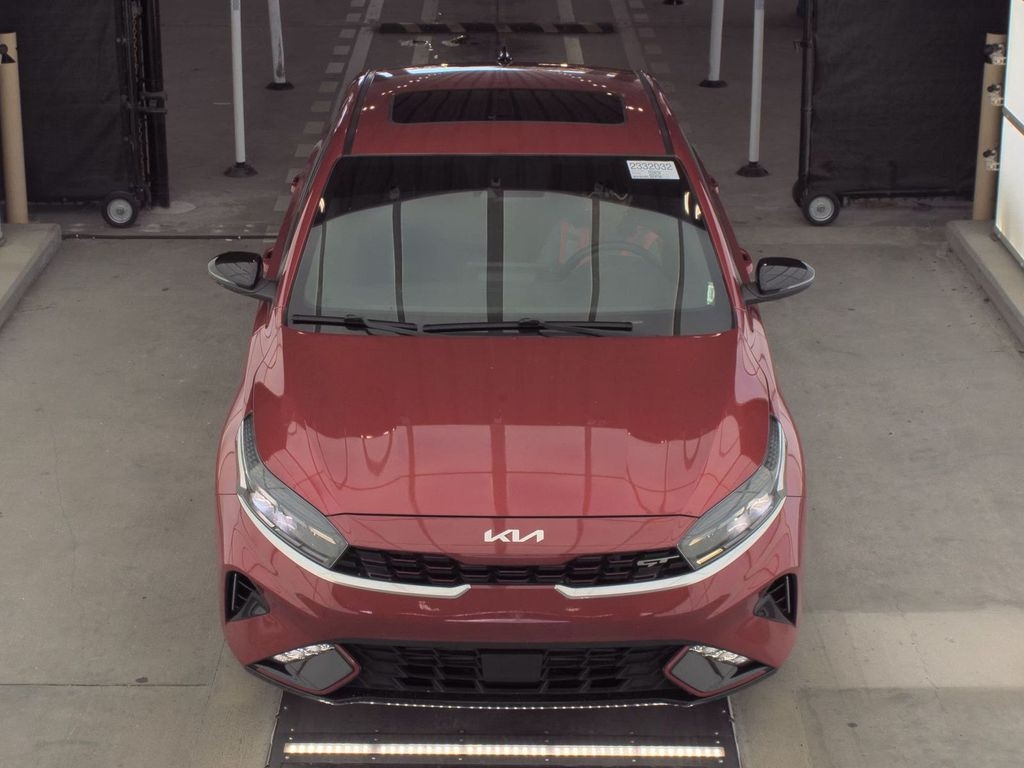 2023 Kia Forte GT photo 2