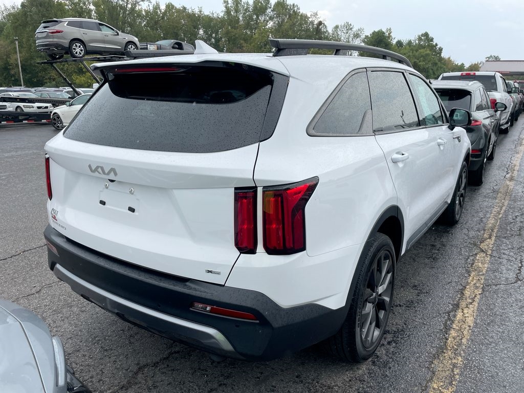 2023 Kia Sorento X-Line SX Prestige photo 3