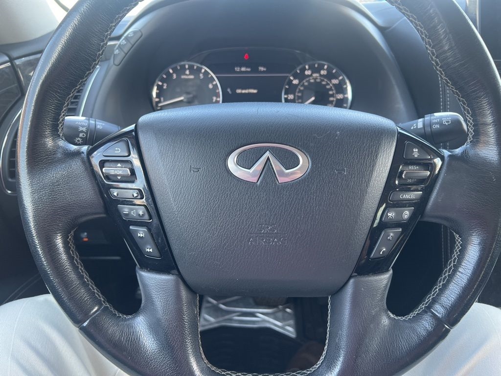 2022 Infiniti QX80 Luxe photo 4