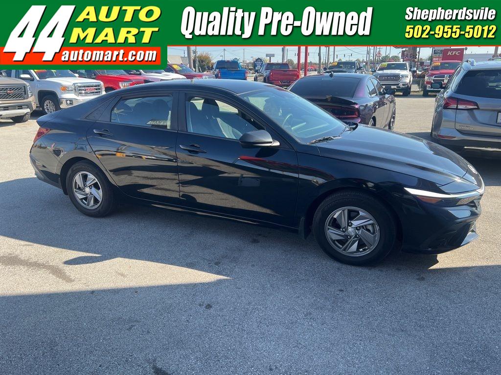 2024 Hyundai Elantra SE