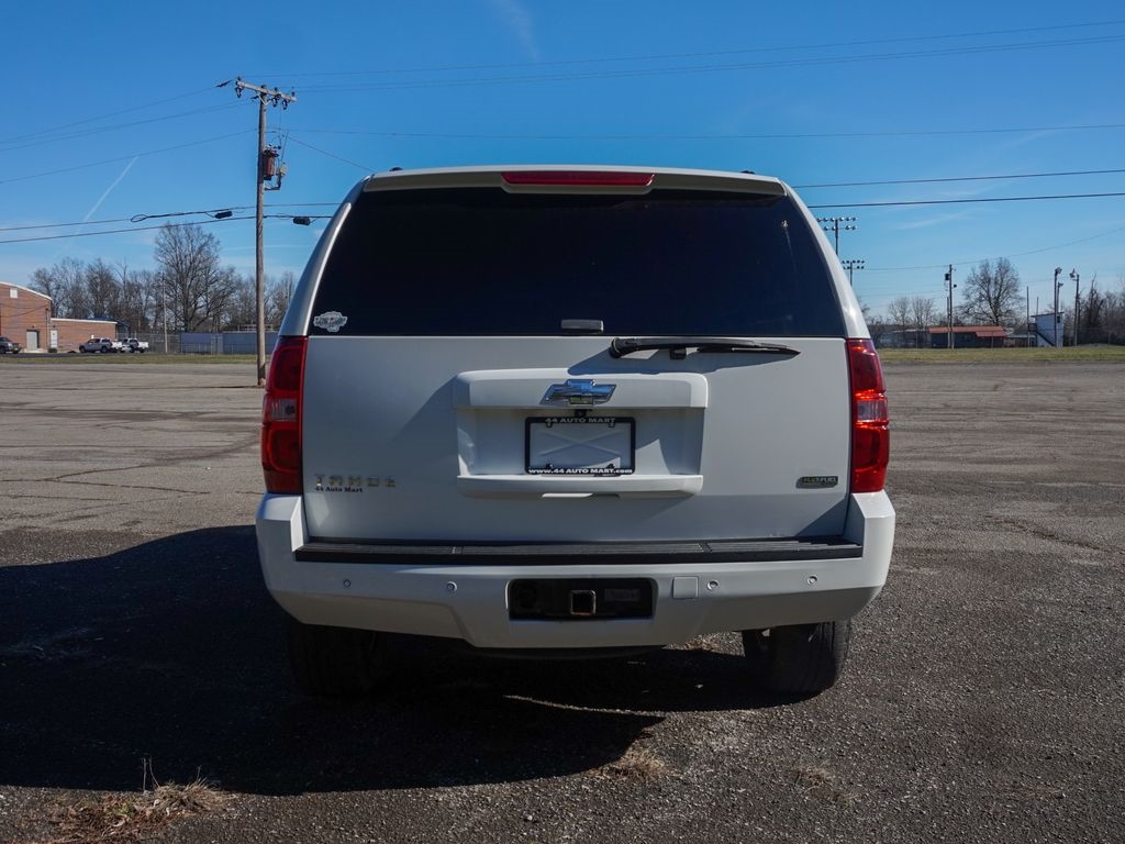 Chevrolet Tahoe  2011