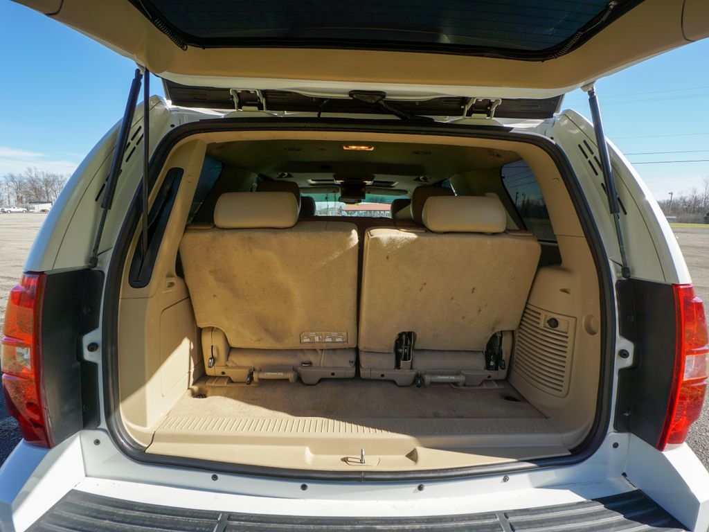 Chevrolet Tahoe  2011