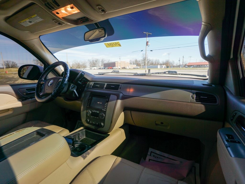 Chevrolet Tahoe  2011