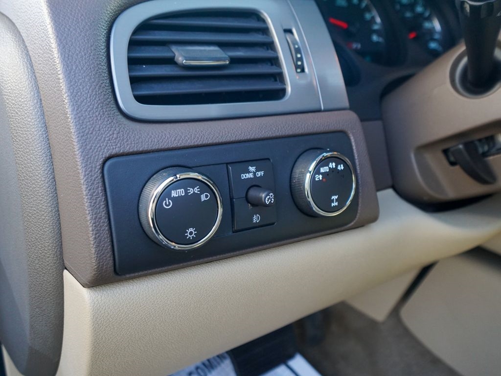 Chevrolet Tahoe  2011