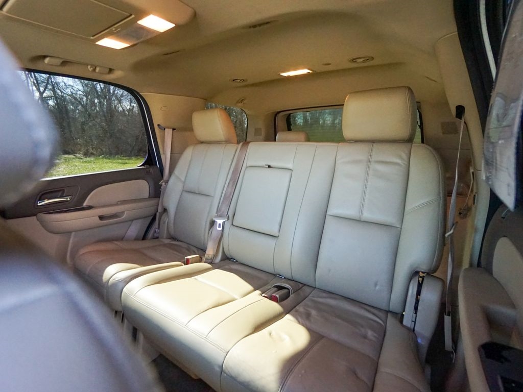 Chevrolet Tahoe  2011