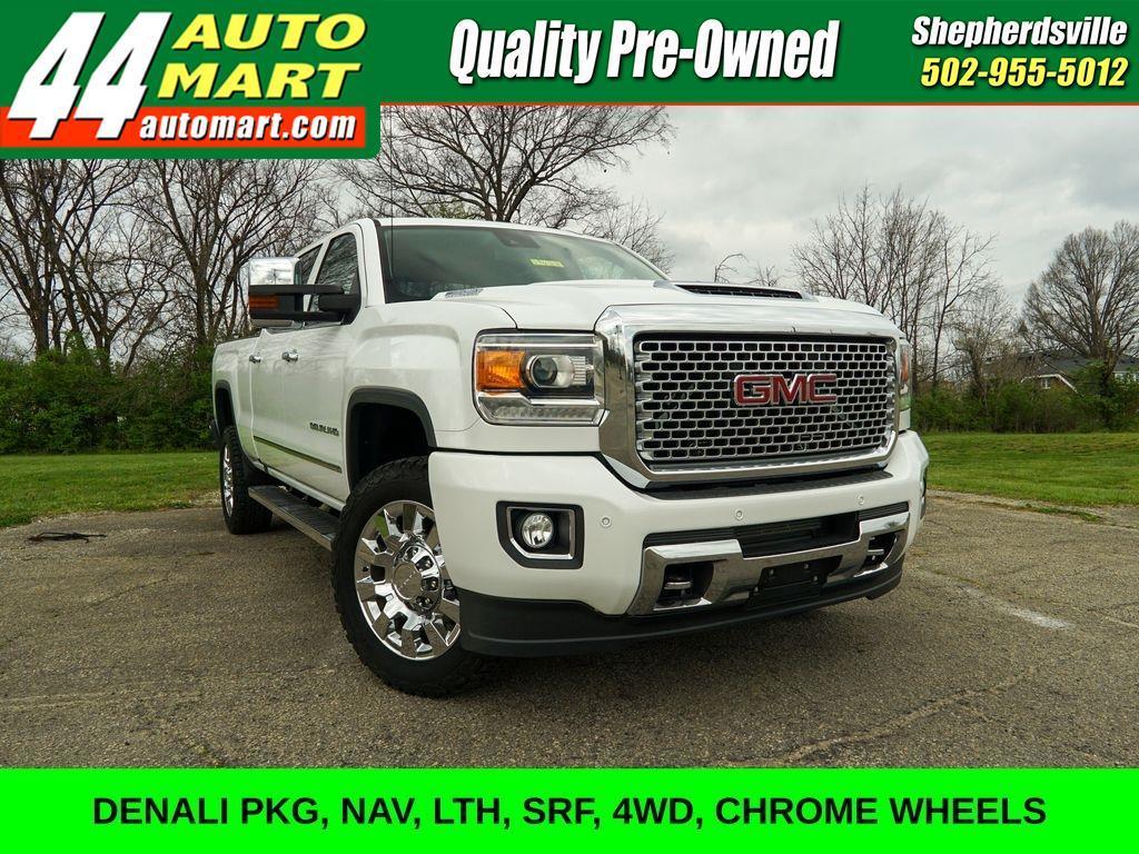 2017 GMC Sierra 4WD Crew Cab Standard Box Denali's photo