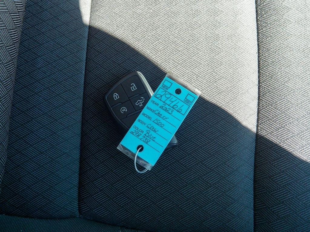 Chevrolet Silverado 1500  2023