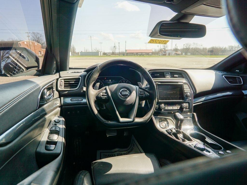 Nissan Maxima  2020