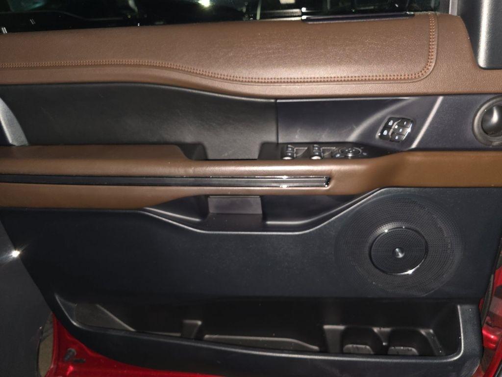 Ford Expedition  2021