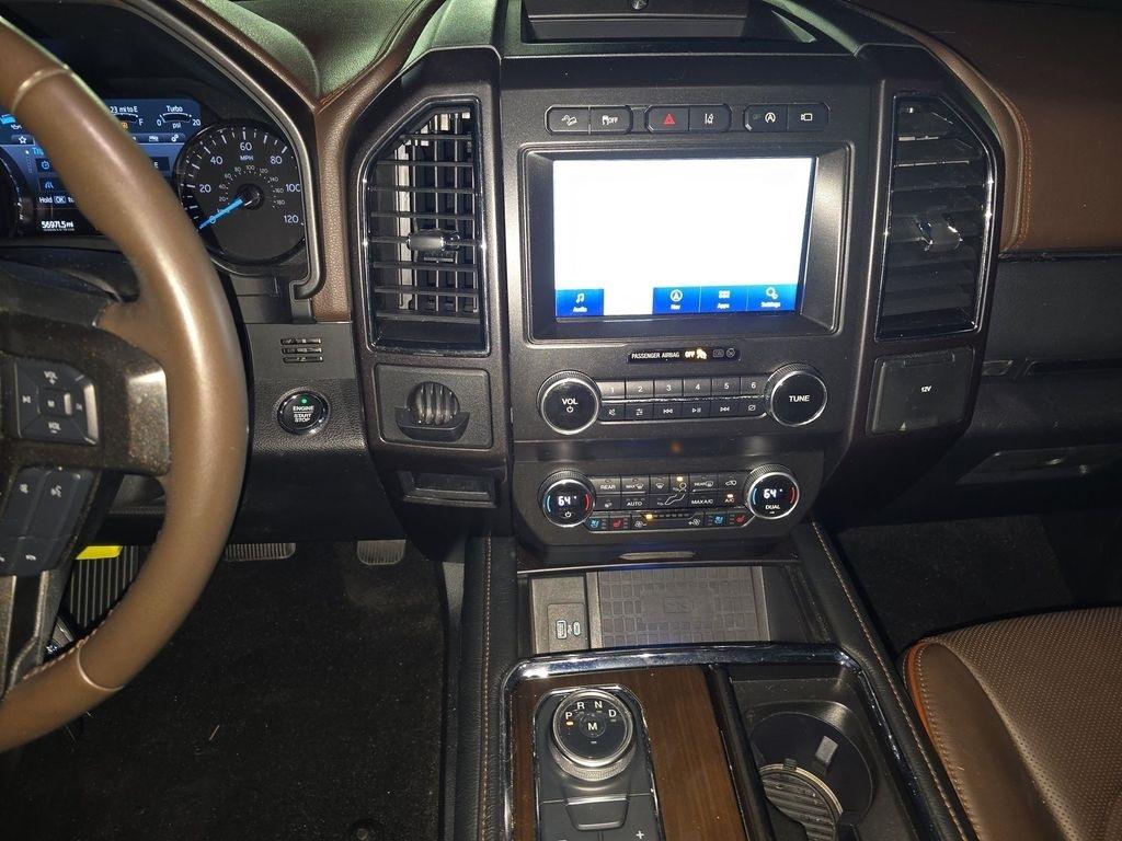 Ford Expedition  2021