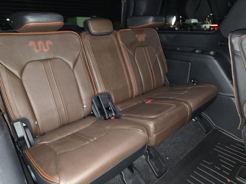 Ford Expedition  2021