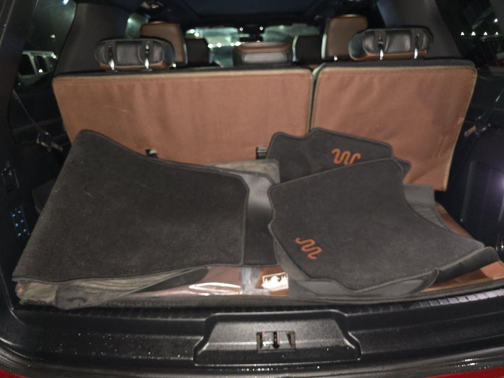 Ford Expedition  2021