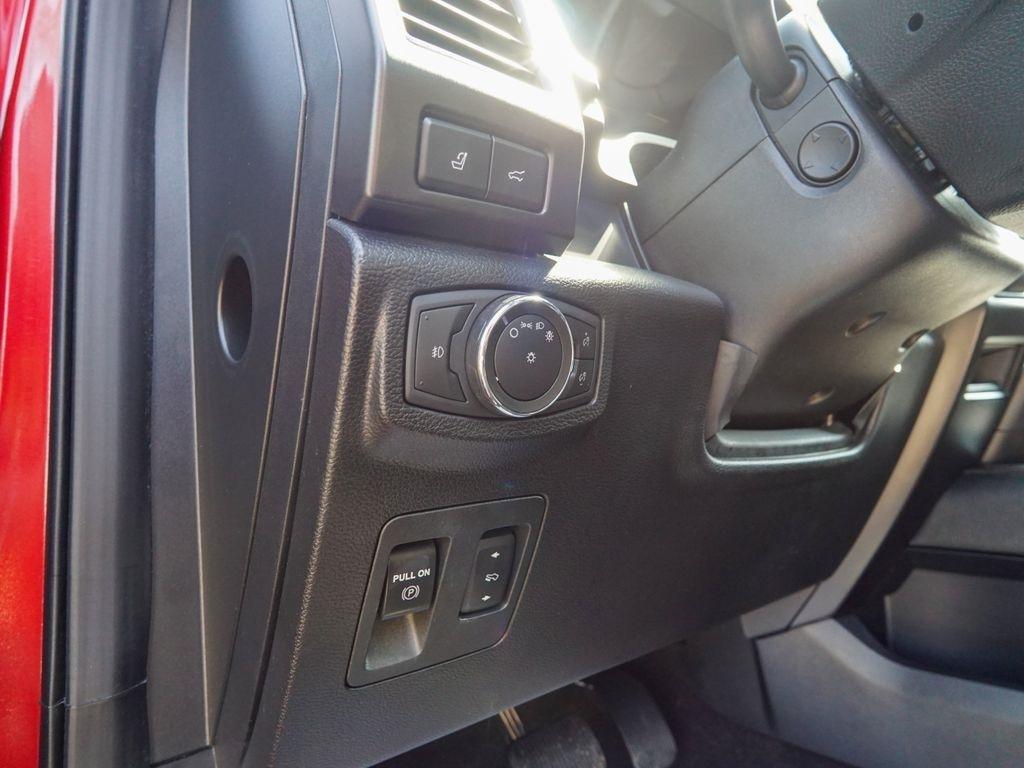 Ford Expedition  2021