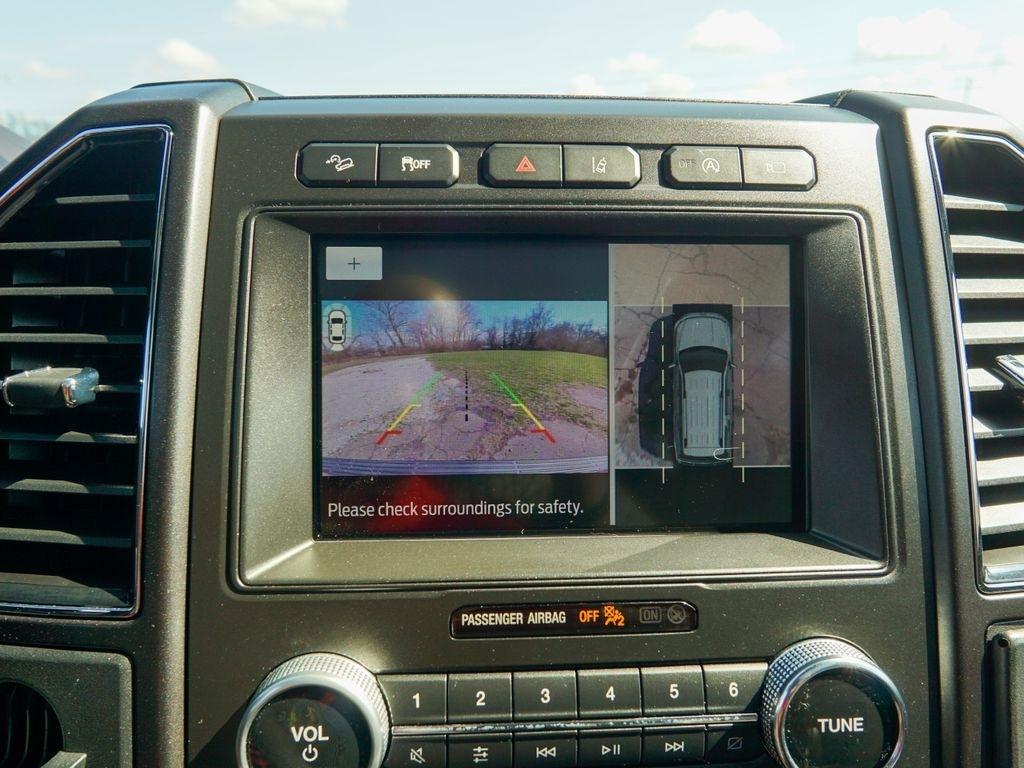 Ford Expedition  2021