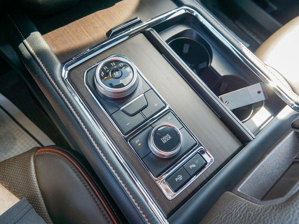 Ford Expedition  2021