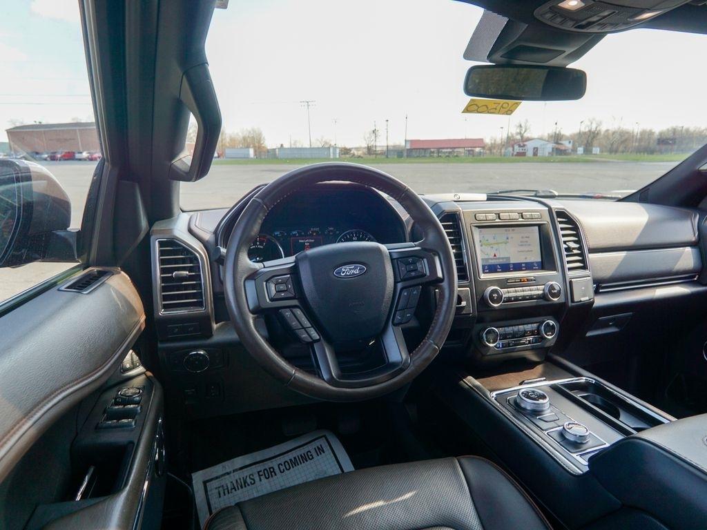 Ford Expedition  2021