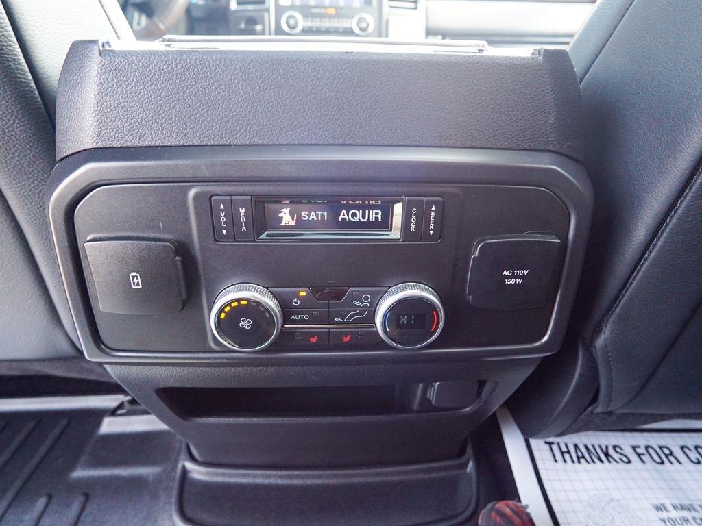 Ford Expedition  2021