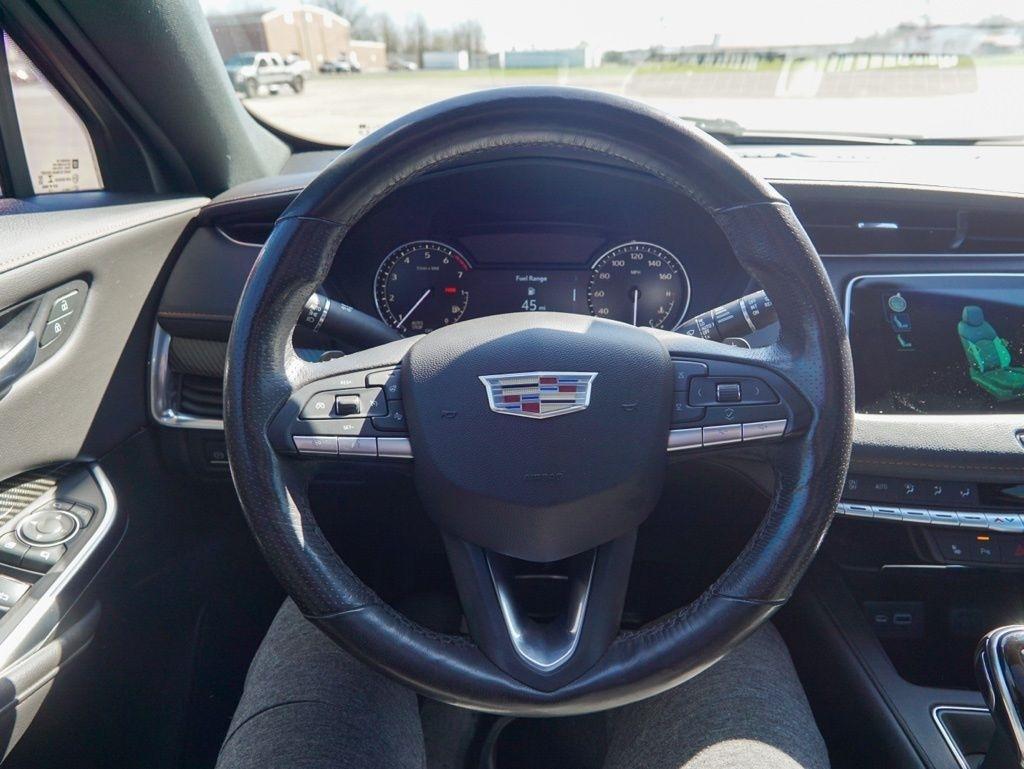 Cadillac XT4  2021
