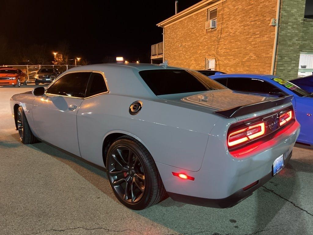 Dodge Challenger  2022