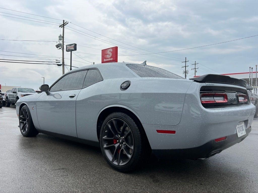Dodge Challenger  2022