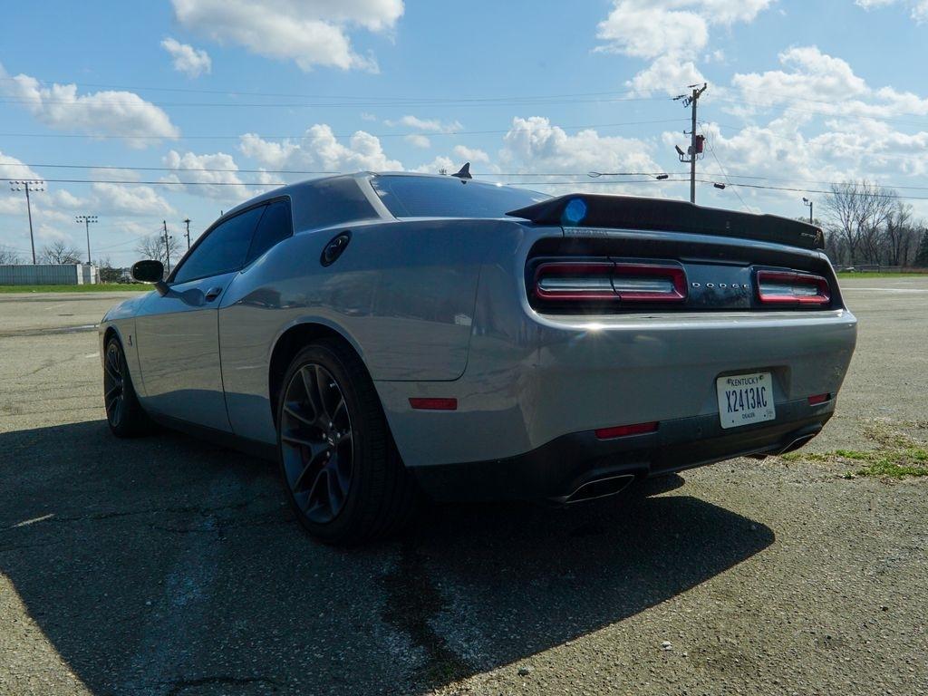 Dodge Challenger  2022