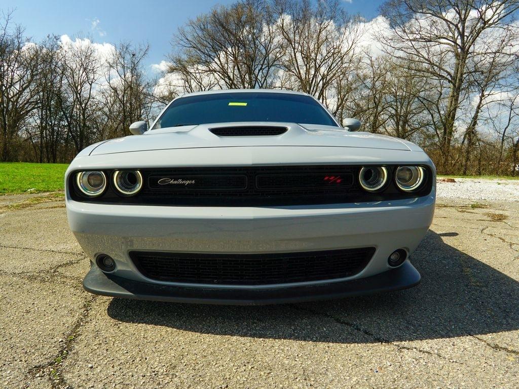 Dodge Challenger  2022