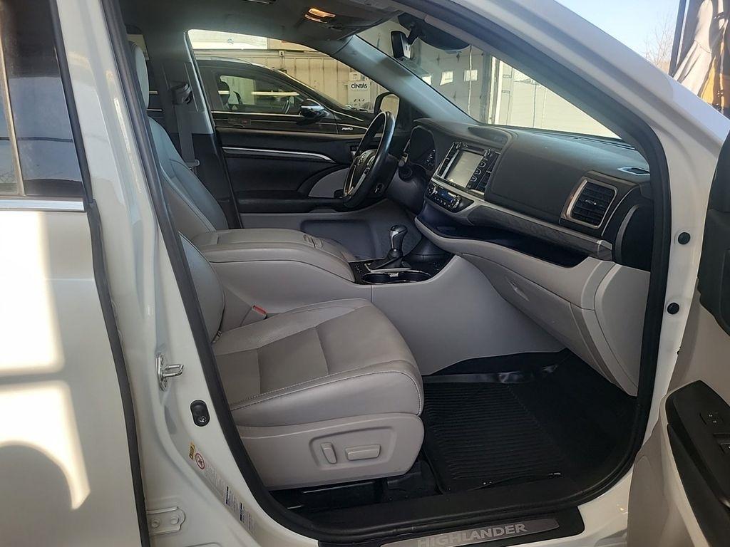 Toyota Highlander  2018