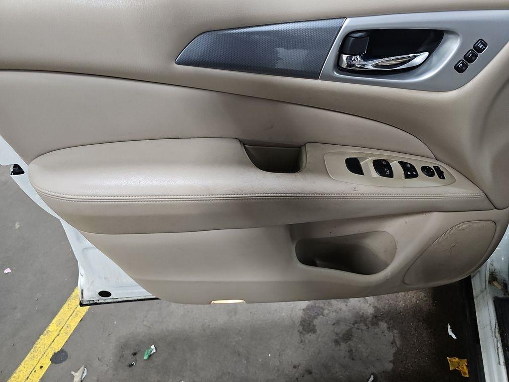 Nissan Pathfinder  2019